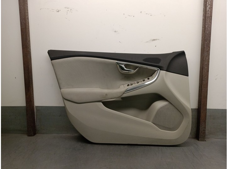 Recambio de guarnecido puerta delantera izquierda para volvo v40 hatchback (525) d3 referencia OEM IAM 1319932 1303816 