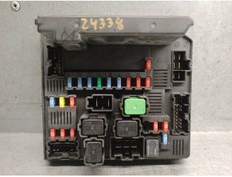 Recambio de caja reles / fusibles para nissan qashqai i (j10, nj10) 1.6 referencia OEM IAM 284B7BB03E  