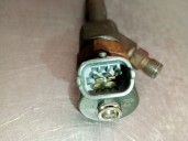 Recambio de inyector para volvo v40 familiar 1.9 diesel cat referencia OEM IAM 7700111014 0445110021 BOSCH