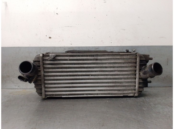 Recambio de intercooler para kia carens iv 1.7 crdi referencia OEM IAM 282702A820 282712A820 