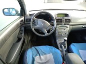 toyota avensis berlina (t25) del año 2006