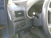 toyota avensis berlina (t25) del año 2006