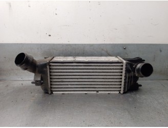 Replacement intercooler for Citroën C5 sedan 1.6 16V HDi FAP OEM IAM reference 9645682880 0384G6 VALEO