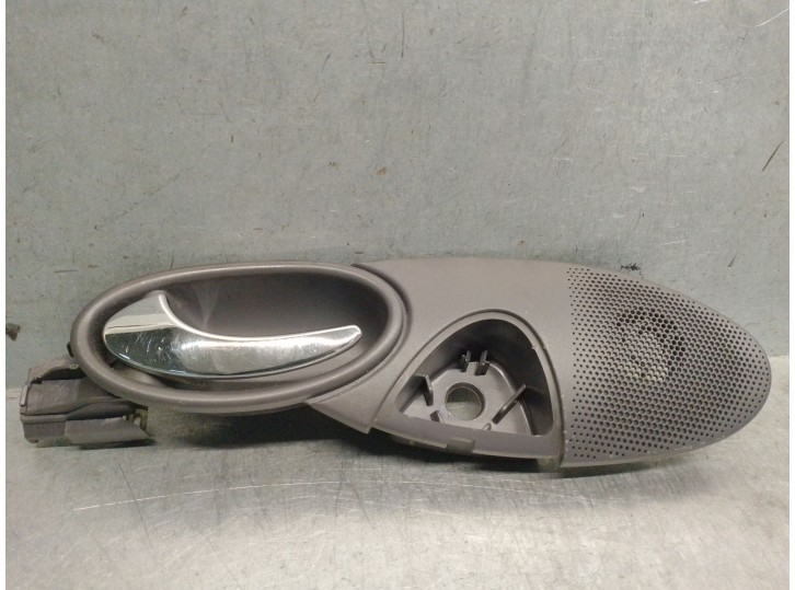 Recambio de maneta interior delantera izquierda para mercedes-benz clase a (w168) 1.4 cat referencia OEM IAM A1687600161 A168760