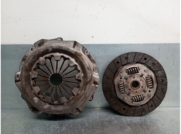 Recambio de kit embrague para citroën saxo 1.4 referencia OEM IAM 205289 205289 VALEO