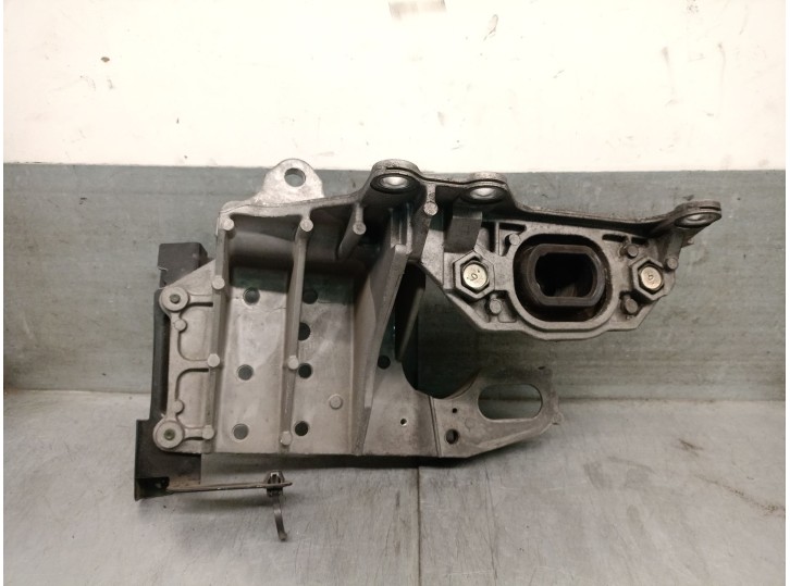 Replacement engine mount for Nissan Qashqai I (J10, NJ10) 1.6 OEM IAM reference 11254JD00A 11254JD00A 
