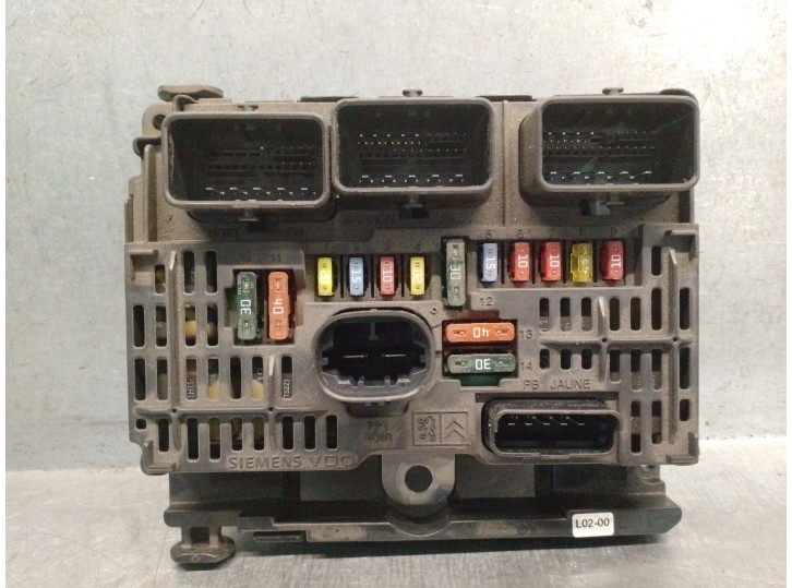 Recambio de caja reles / fusibles para peugeot 407 st sport referencia OEM IAM 9656086180  