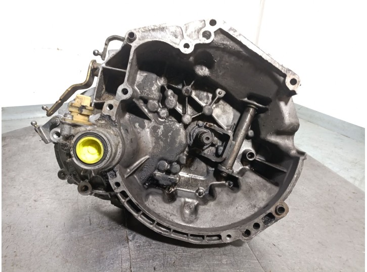 Recambio de caja cambios para citroën saxo 1.5 d sx referencia OEM IAM 20CF02 2222S0 0147004