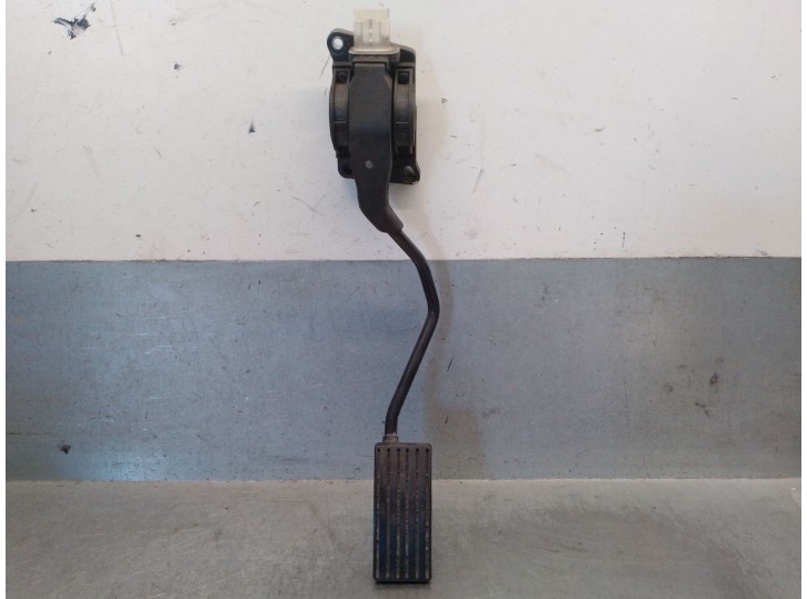 Recambio de potenciometro pedal para peugeot 407 st sport referencia OEM IAM 9644939680 1601N5 0280752241 BOSCH