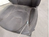 Recambio de asiento delantero derecho para ford mondeo lim. referencia OEM IAM 4513364 CUERO NEGRO 5 PUERTAS