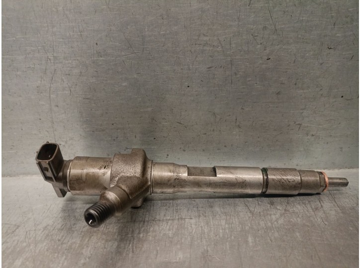 Recambio de inyector para mazda 6 hatchback (gh) 2.2 mzr-cd (gh10) referencia OEM IAM R2AA13H50 DENSO