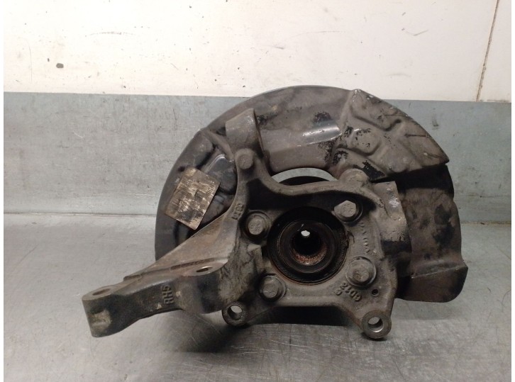 Recambio de mangueta delantera derecha para volvo xc90 2.4 diesel cat referencia OEM IAM 30760562 30760562 