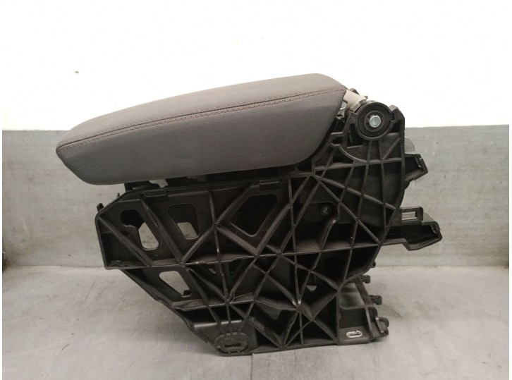 Recambio de apoyabrazos central para cupra leon sp kl / cfducax0 1.5 leon sp e-hybrid200 referencia OEM IAM 5FF864207B 5FF864207