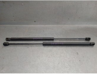 Replacement boot / tailgate shock absorbers for Nissan Primera sedan (P11) 2.0 turbodiesel CAT OEM IAM reference 904529F725