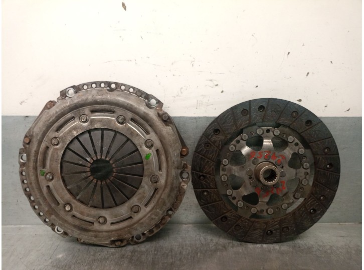 Recambio de kit embrague para peugeot 308 sport referencia OEM IAM 9653295680 2004EE 3082000137 SACHS