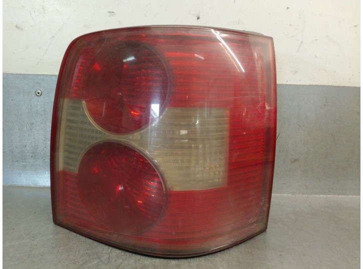 Recambio de piloto trasero derecho para volkswagen passat variant (3b6) 1.9 tdi referencia OEM IAM 3B9945096AA 3B9945096AA 