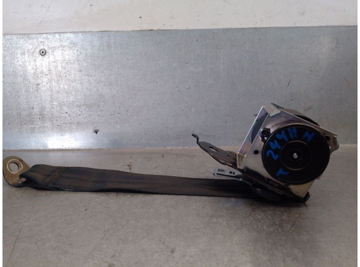 Recambio de cinturon seguridad trasero izquierdo para mazda 3 berlina (bk) 1.6 cd diesel cat referencia OEM IAM BP4L5779002 BP4L