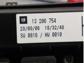 Recambio de caja reles / fusibles para opel zafira b 1.9 cdti referencia OEM IAM 13206754  