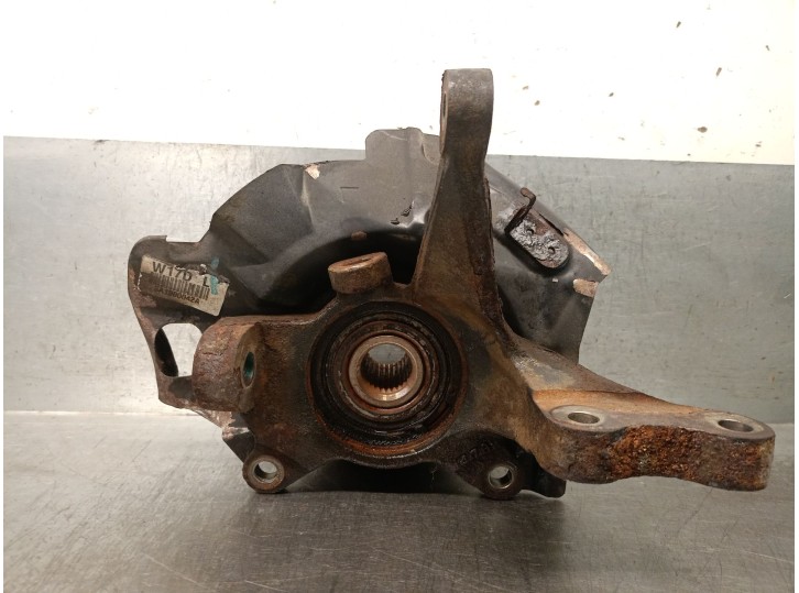 Recambio de mangueta delantera izquierda para kia cerato 2.0 turbodiesel cat referencia OEM IAM 517152F310 517152F310 