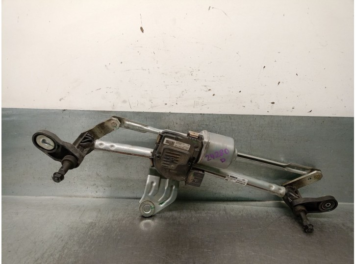 Replacement front wiper motor for Seat Leon (KL1) 1.0 TSI OEM IAM reference 5FB955023 5FB955023B 