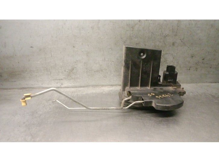 Recambio de cerradura puerta delantera derecha para kia cerato 2.0 turbodiesel cat referencia OEM IAM 813202F010 813202F010 