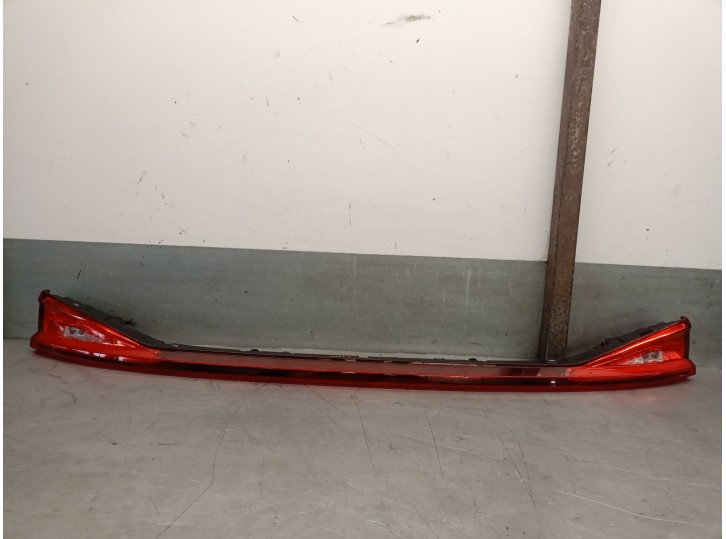 Recambio de piloto trasero central para seat leon (kl1) 1.0 tsi referencia OEM IAM 5FA945093B 5FA945093B 