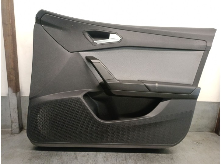 Replacement front right door trim panel for Seat Leon (KL1) 1.0 TSI OEM IAM reference 5FA867012BJ 5FA867012BJ 