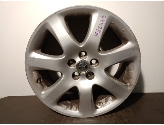 Recambio de llanta para toyota avensis wagon (t25) 2.0 turbodiesel cat referencia OEM IAM 4261105260 R17X7JJET45 