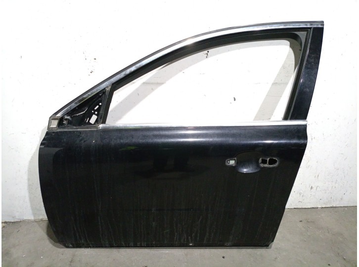 Replacement front left door for Volvo S80 II (124) D5 OEM IAM reference 32228890 32228890