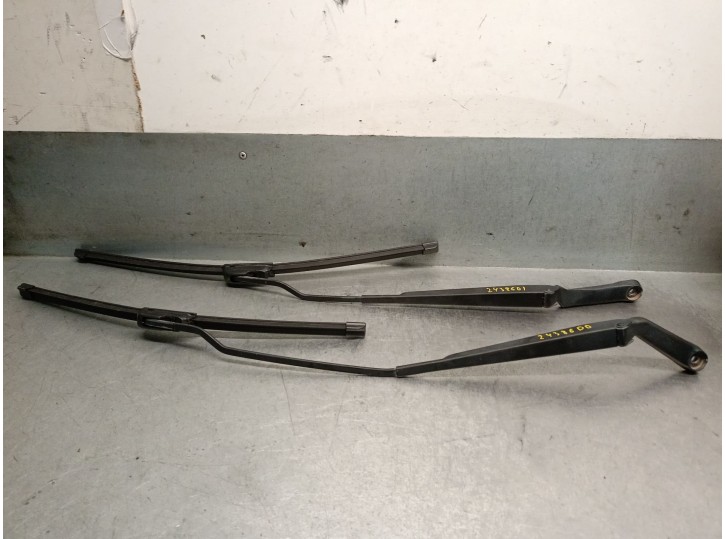 Replacement right front wiper arm for seat leon (1m1) 1.9 tdi OEM IAM reference 61619071613 61619071613 
