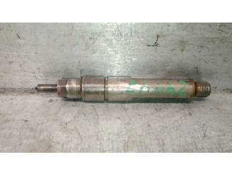 Recambio de inyector para volvo v40 familiar 1.9 diesel referencia OEM IAM 7700875036 0432193753 BOSCH