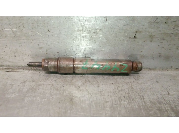 Recambio de inyector para volvo v40 familiar 1.9 diesel referencia OEM IAM 7700875036 0432193753 BOSCH