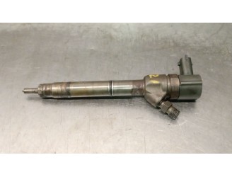 Recambio de inyector para hyundai i30 1.6 crdi cat referencia OEM IAM 338002A400 0445110256 BOSCH