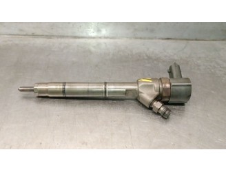 Recambio de inyector para hyundai i30 1.6 crdi cat referencia OEM IAM 338002A400  0445110256 BOSCH