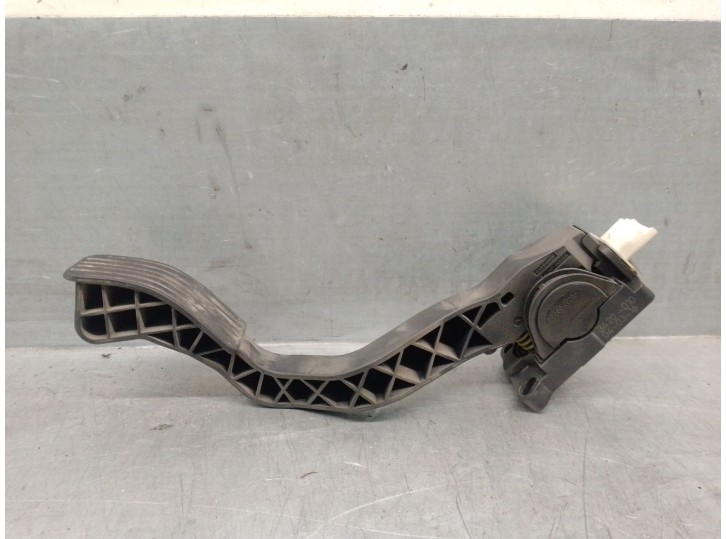 Recambio de potenciometro pedal para peugeot 307 (s1) 2.0 hdi cat referencia OEM IAM 9645702180 1601K7 0280752251 BOSCH
