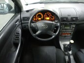 toyota avensis wagon (t25) del año 2008