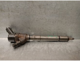 Recambio de inyector para hyundai accent (lc) 1.5 crdi cat referencia OEM IAM 3380027900  0445110126 BOSCH