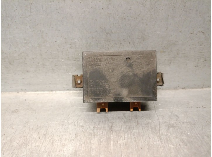 Recambio de centralita inmovilizador para seat arosa (6h1) 1.0 referencia OEM IAM 6N0953257  5WK4772 SIEMENS
