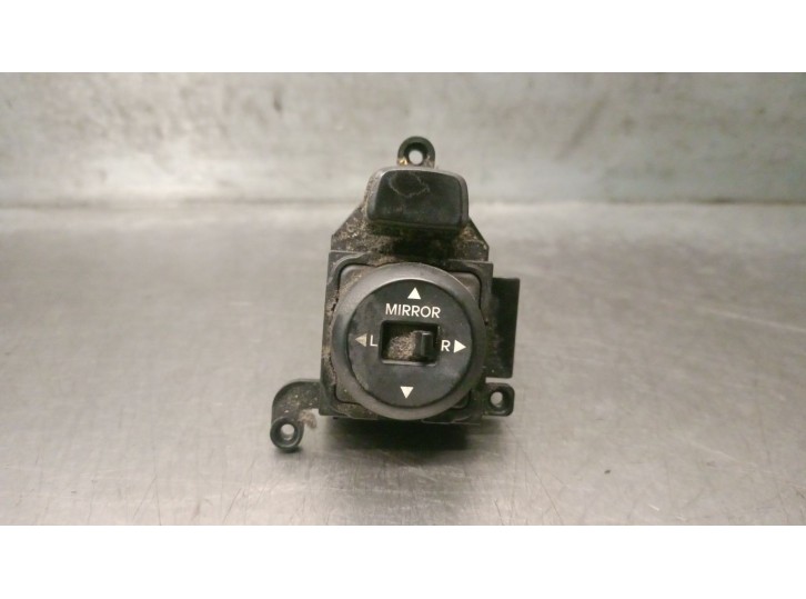 Recambio de mando retrovisor para hyundai i30 1.6 crdi cat referencia OEM IAM 935402L000 935402L000 