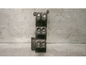 Recambio de mando elevalunas delantero izquierdo para hyundai i30 1.6 crdi cat referencia OEM IAM 935702L000 935702L000 