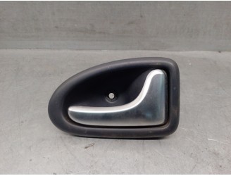Recambio de maneta interior delantera derecha para renault megane i fase 2 berlina (ba0) 1.6 referencia OEM IAM 8200028995 82000