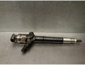 Recambio de inyector para toyota avensis wagon (t25) 2.0 turbodiesel cat referencia OEM IAM 236700R030  DENSO