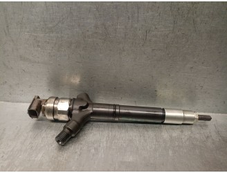 Recambio de inyector para toyota avensis wagon (t25) 2.0 turbodiesel cat referencia OEM IAM 236700R030  DENSO