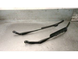 Recambio de brazo limpia delantero derecho para mg serie 45 (rt) 1.6 16v cat referencia OEM IAM ST3LPS 