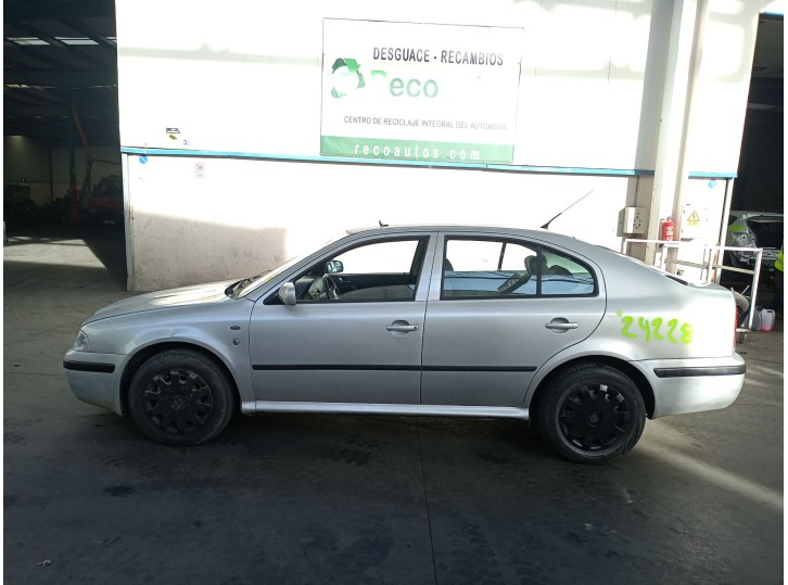 skoda octavia berlina (1u2) del año 2002