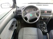 skoda octavia berlina (1u2) del año 2002
