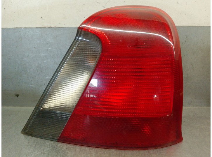 Recambio de piloto trasero derecho para mg serie 75 (rj) 2.0 16v cdt referencia OEM IAM XFJ100460 204D2 