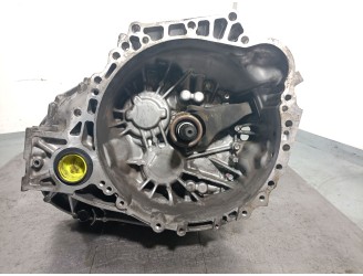 Recambio de caja cambios para toyota corolla verso (r1) 2.2 d-cat referencia OEM IAM 3030064020 AISIN