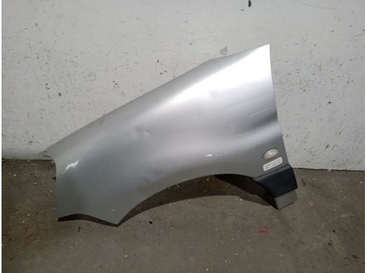 Recambio de aleta delantera izquierda para citroën berlingo 1.9 diesel referencia OEM IAM 7840N6 7840N6 