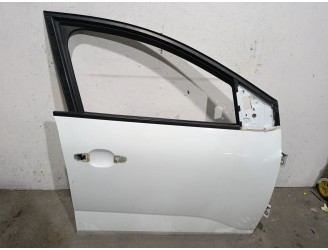 Recambio de puerta delantera derecha para dacia sandero iii 1.0 tce 90 referencia OEM IAM H4DF4 